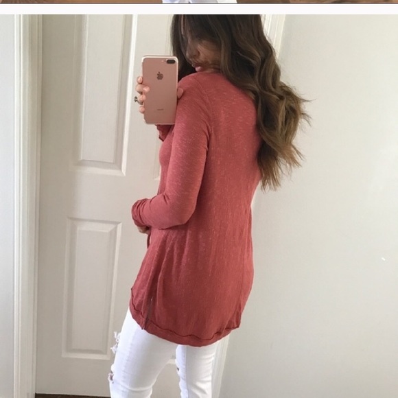 Reposh Rose Henley - Picture 2 of 3